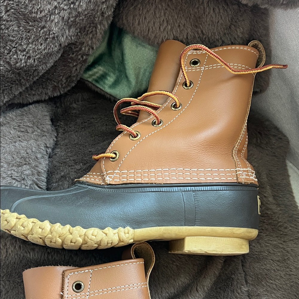LL Bean Classic Two-Tone Leather Duck bean boots women’s 7